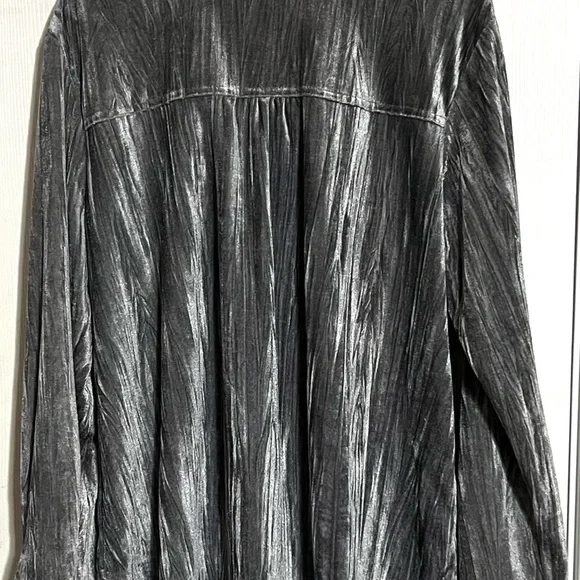 Maurices Metallic Gray Top - Picture 7 of 8